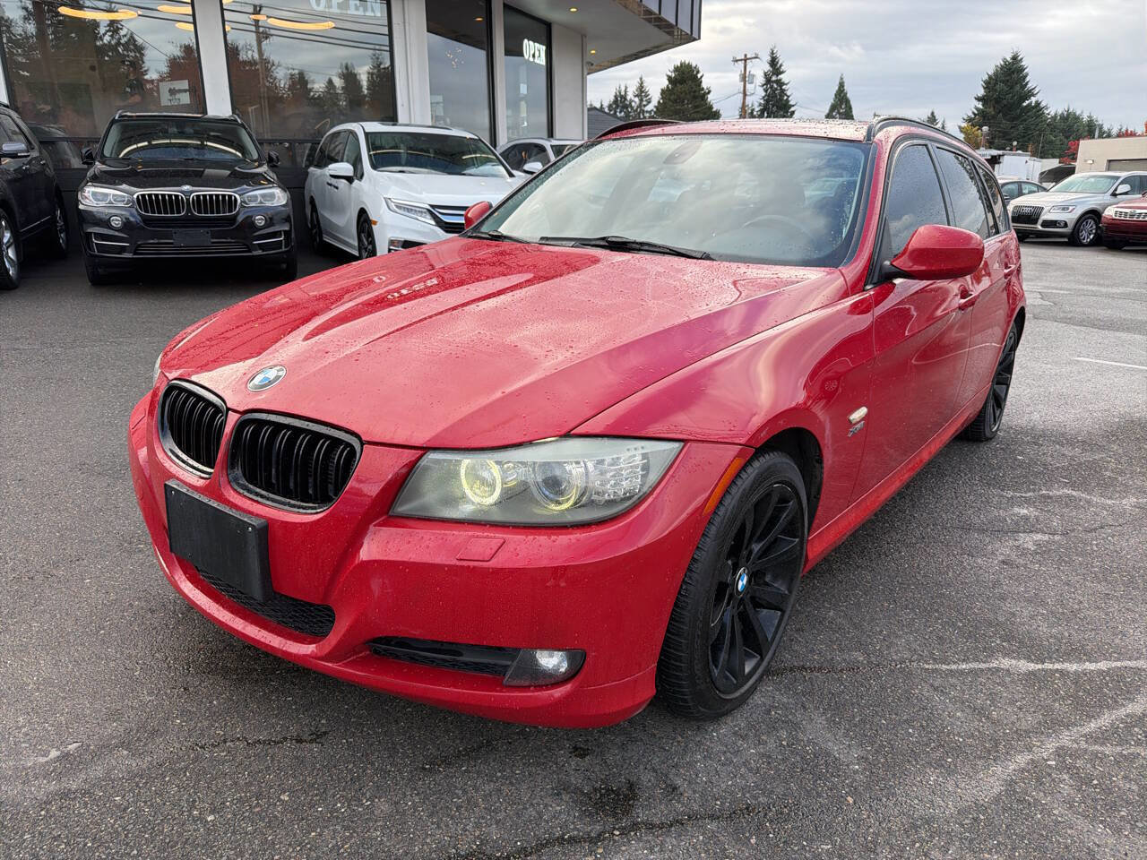 Used 2011 BMW 328i xDrive Wagon image 1