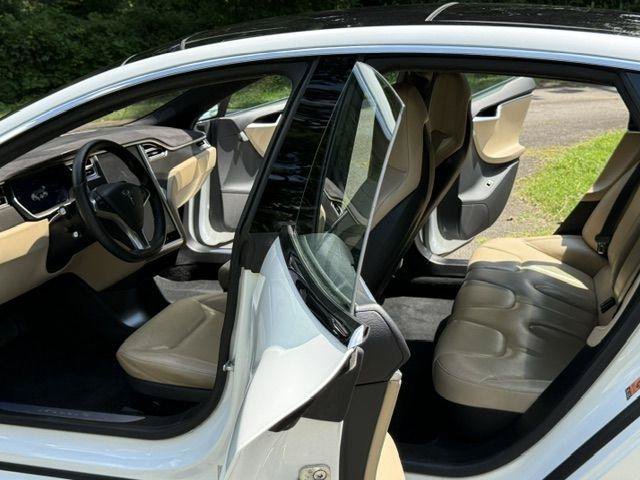 Used 2015 Tesla Model S 85 RWD image 10