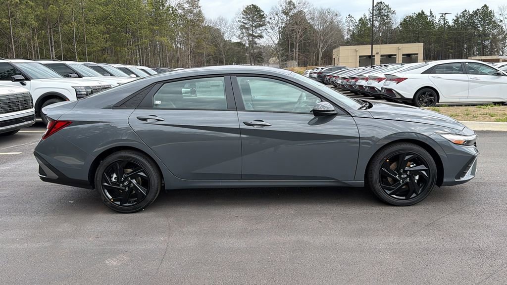 New 2026 Hyundai Elantra Sport w/ Cargo Package image 4