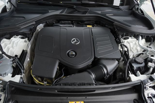 Certified 2025 Mercedes-Benz GLC 350e GLC 350e image 37