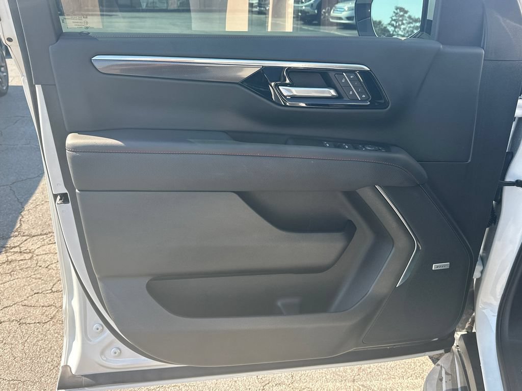 Used 2025 Chevrolet Tahoe RST w/ Comfort Package RWD image 11