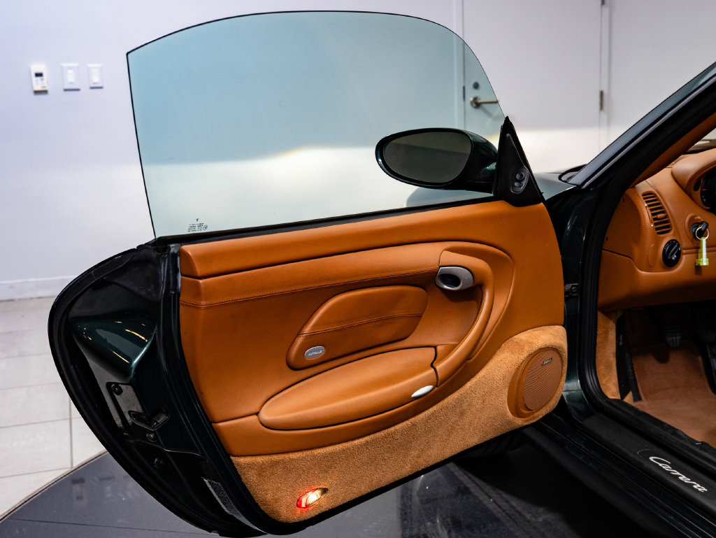 Used 2003 Porsche 911 Carrera RWD image 33
