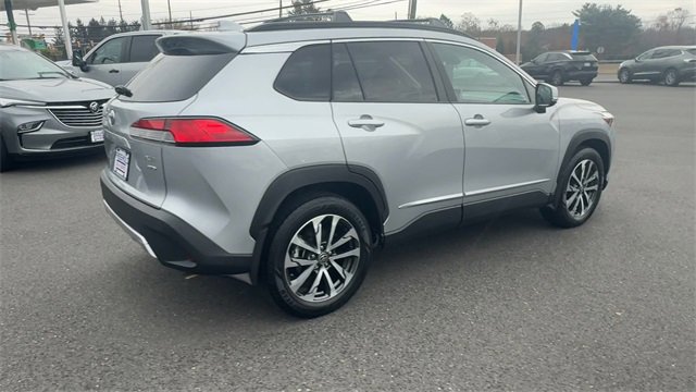 Used 2022 Toyota Corolla Cross XLE image 8