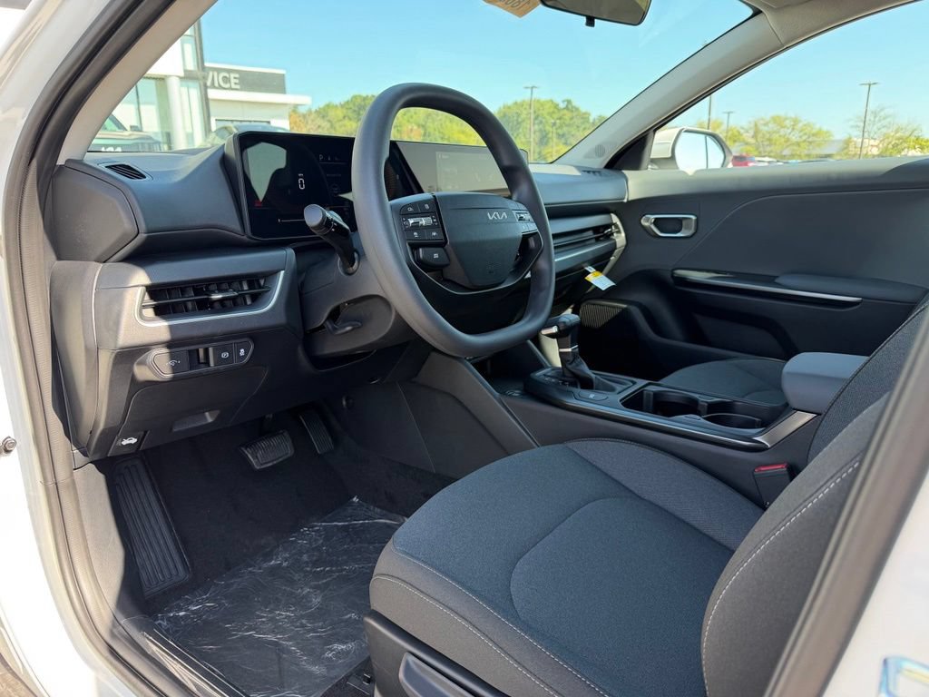 New 2026 Kia K4 FWD image 9