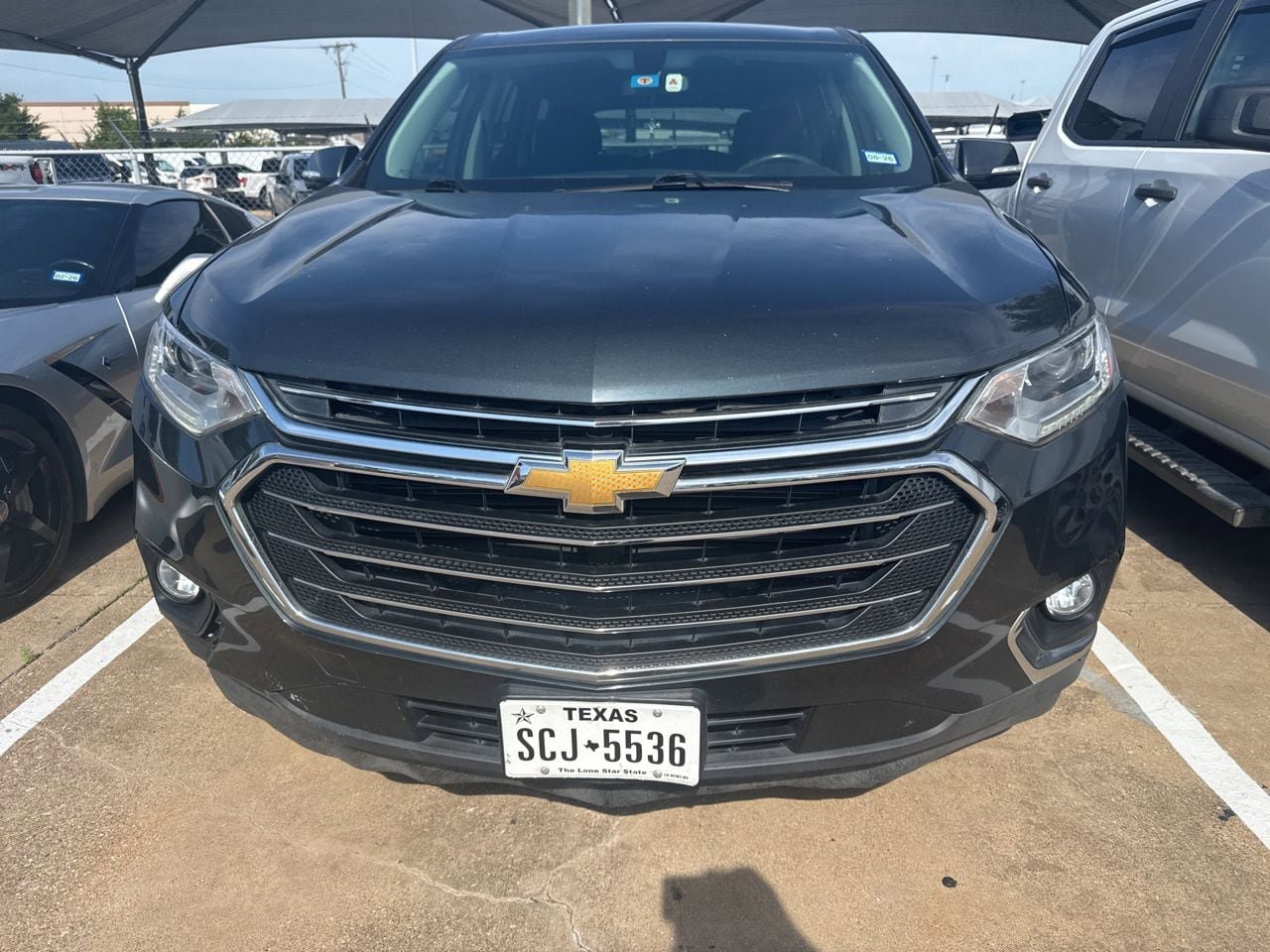 Used 2019 Chevrolet Traverse LT FWD image 1