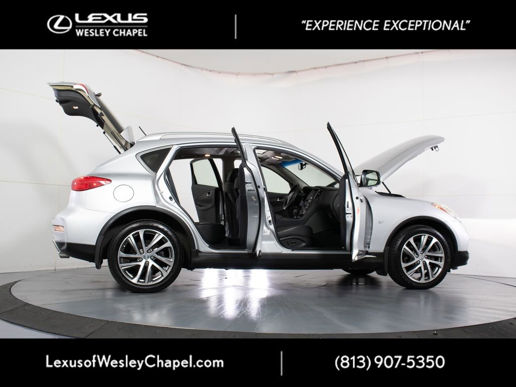 Used 2017 INFINITI QX50 AWD w/ Deluxe Touring Package image 15