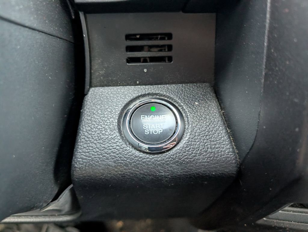 Used 2021 Ford Expedition Limited image 19