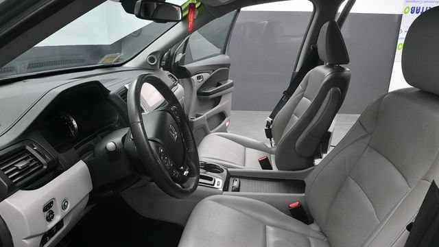 Used 2017 Honda Ridgeline RTL-E image 17