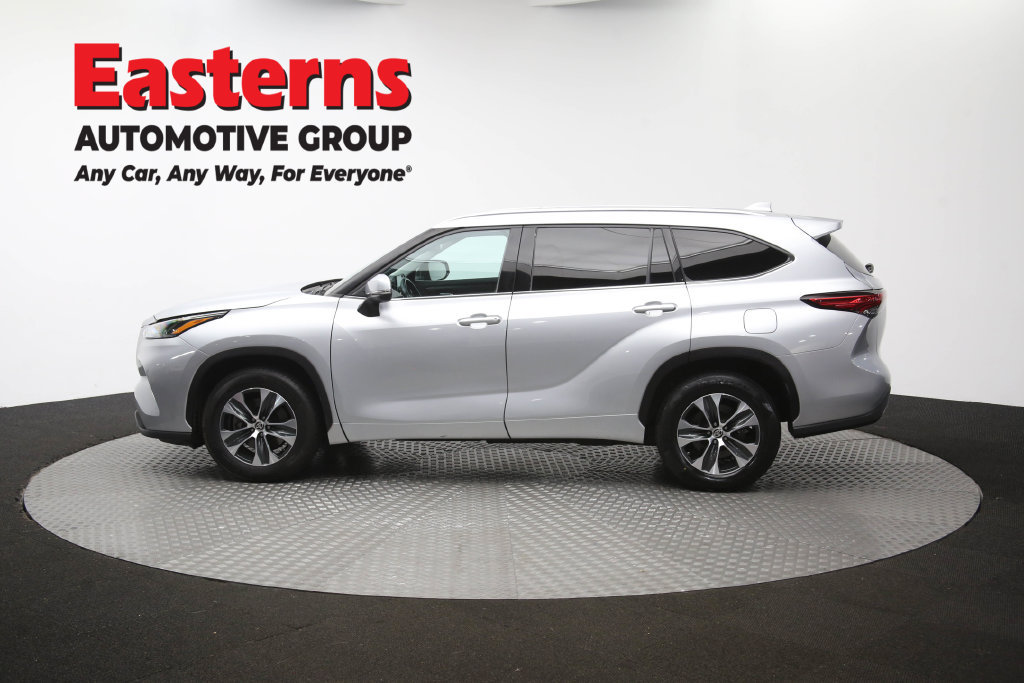 Used 2021 Toyota Highlander XLE FWD image 67