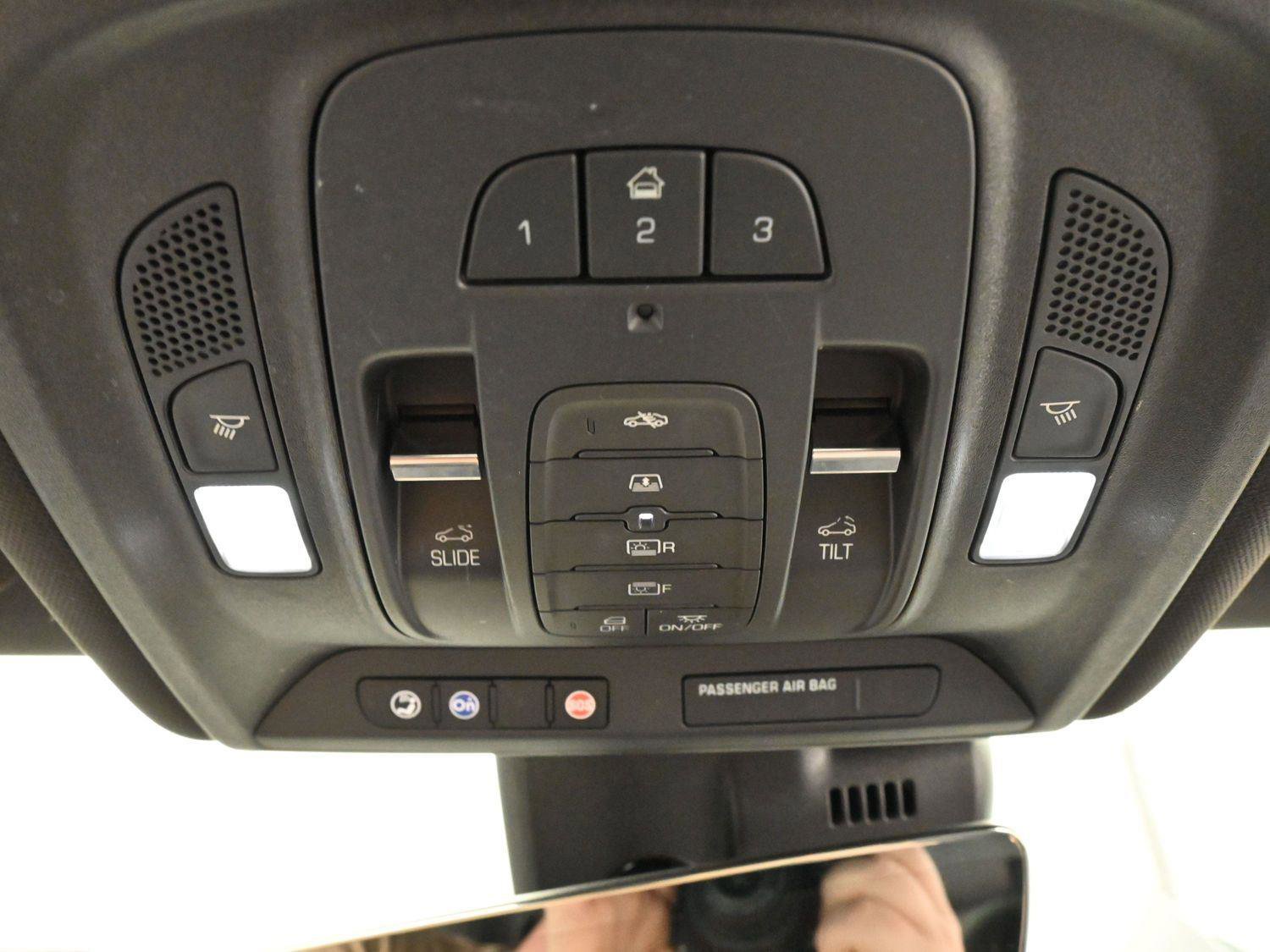 Used 2019 Cadillac CT6 V w/ Driver Assist Package image 27