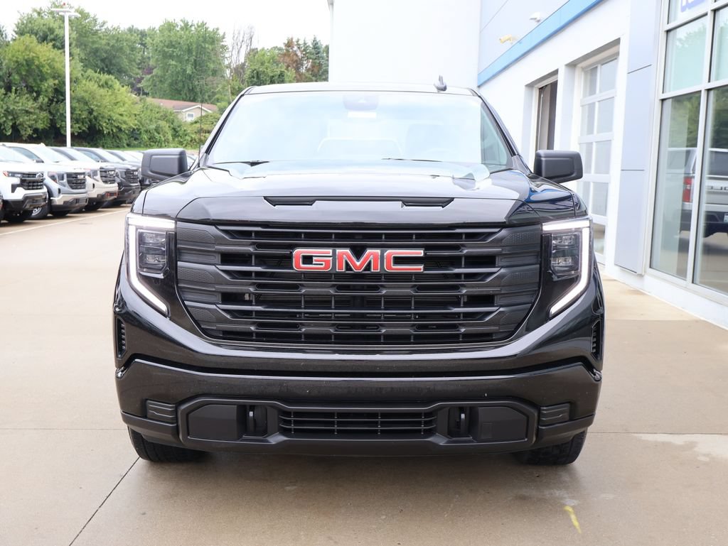 Certified 2025 GMC Sierra 1500 Pro w/ Graphite Edition AWD/4WD image 5