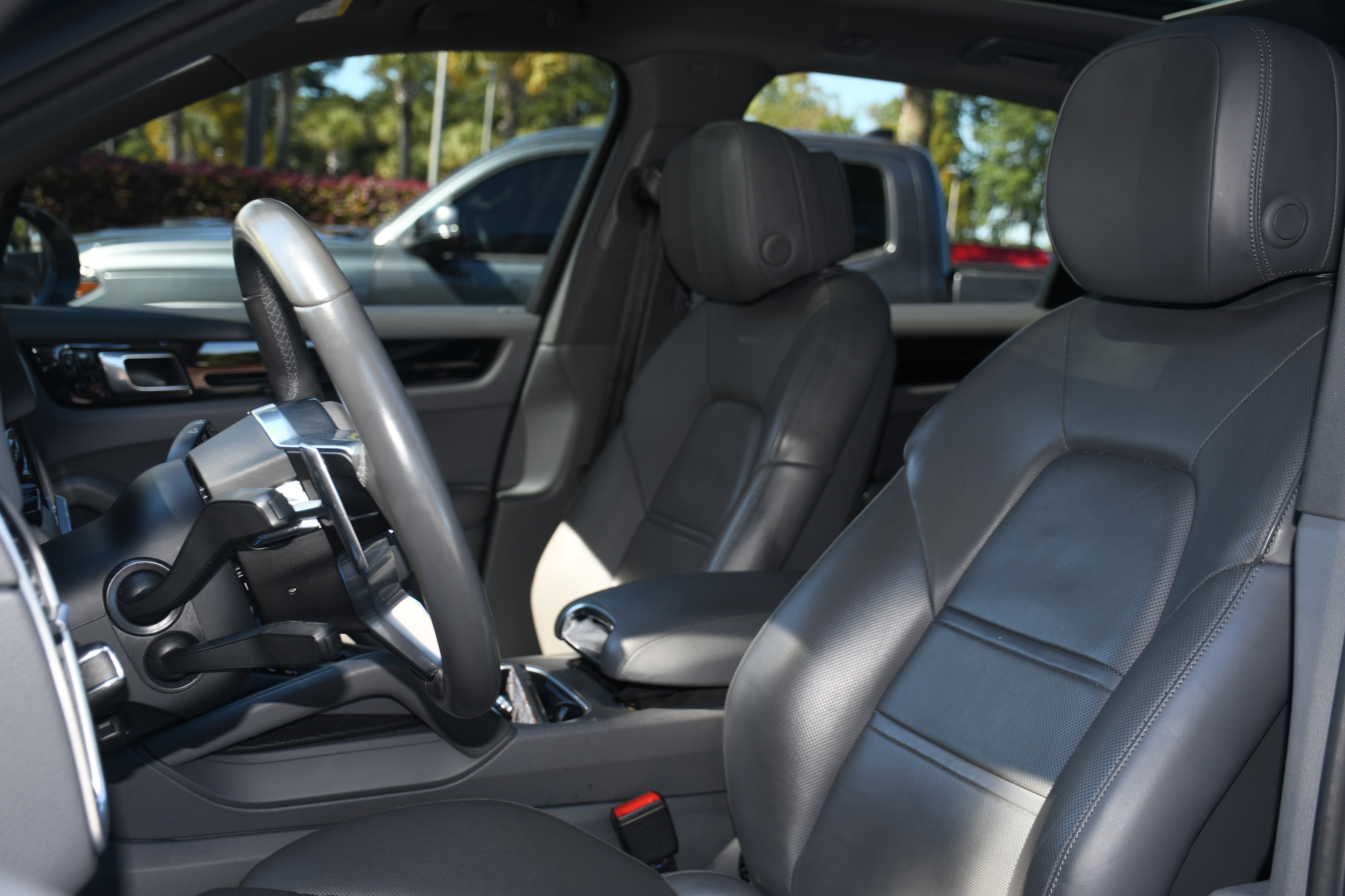 Used 2019 Porsche Cayenne image 13