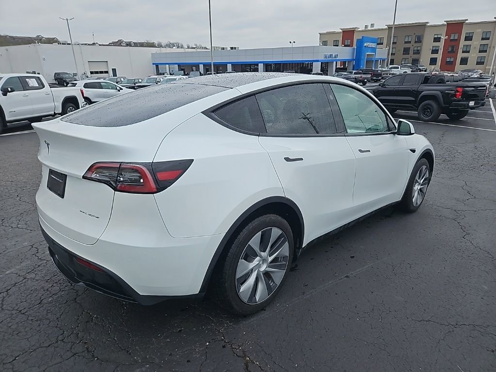 Used 2024 Tesla Model Y Long Range image 7