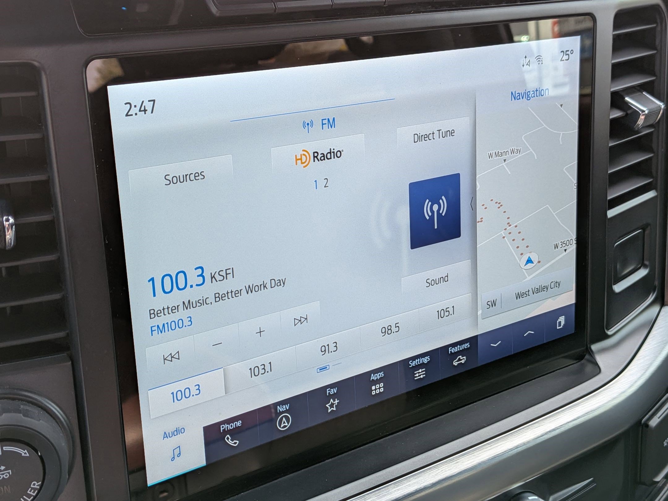 Certified 2021 Ford F150 Lariat w/ Equipment Group 502A High image 24