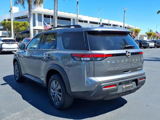 Used 2024 Nissan Pathfinder SV AWD/4WD image 12