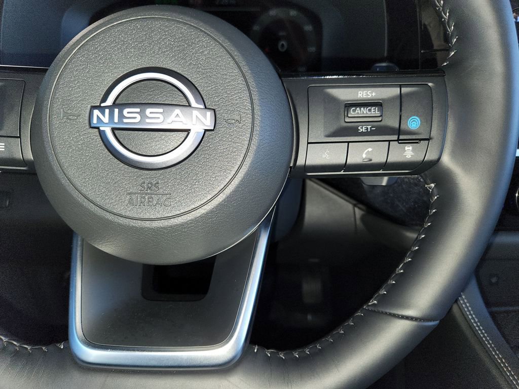 Used 2025 Nissan Pathfinder Platinum w/ Cargo Package image 28