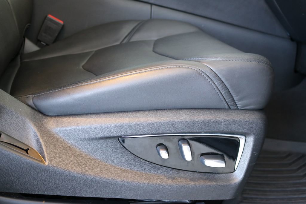Used 2019 Cadillac Escalade Luxury image 43
