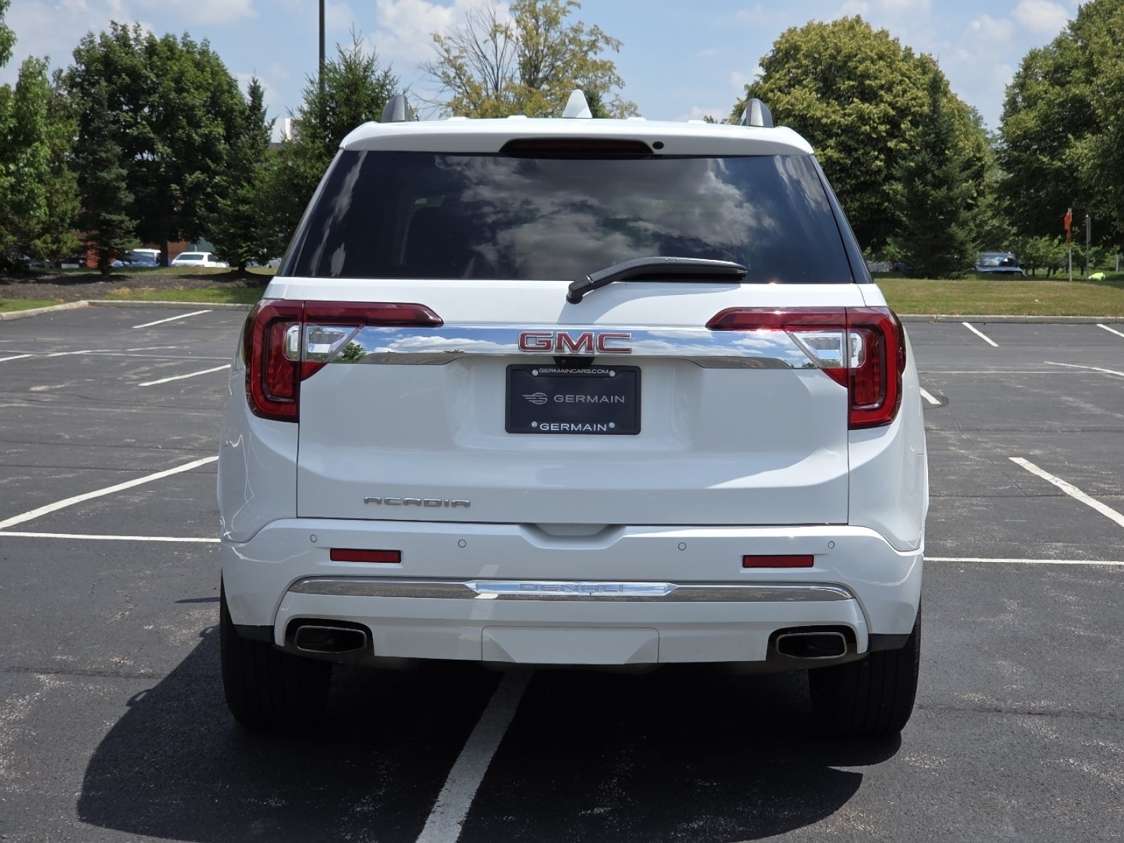 Used 2023 GMC Acadia Denali w/ Denali Technology Package FWD image 24