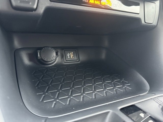 Used 2025 Toyota RAV4 XLE image 13