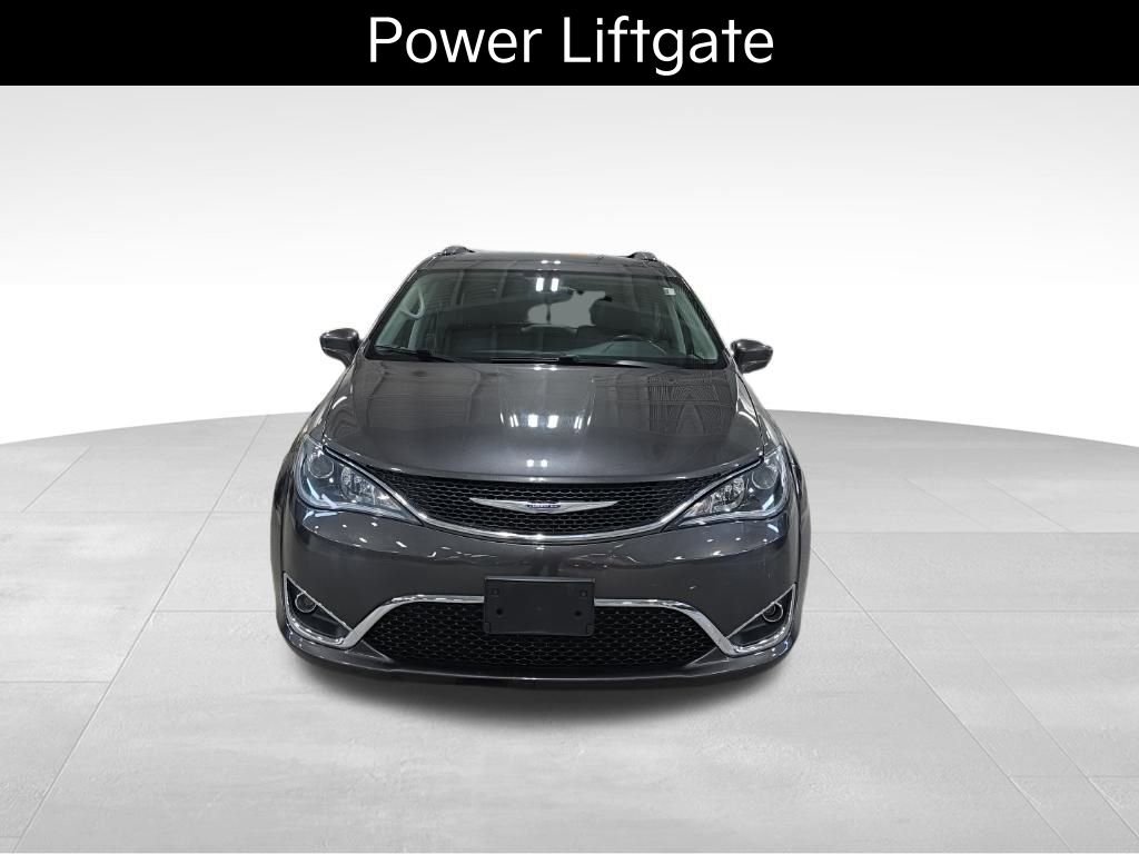 Used 2018 Chrysler Pacifica Touring-L image 4