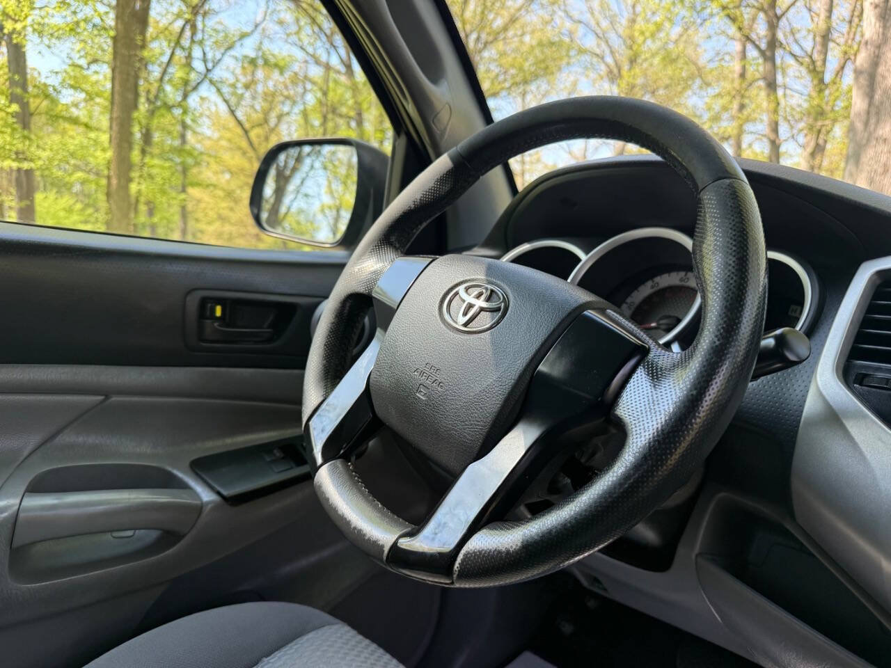 Used 2012 Toyota Tacoma PreRunner w/ SR5 Pkg RWD image 42