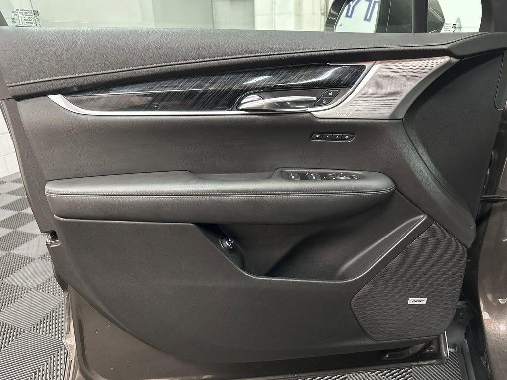 Used 2020 Cadillac XT6 Premium Luxury AWD/4WD image 18