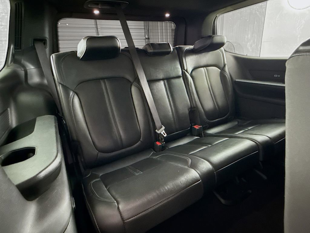 Used 2023 Jeep Wagoneer Series III w/ Preferred Equipment Group image 30