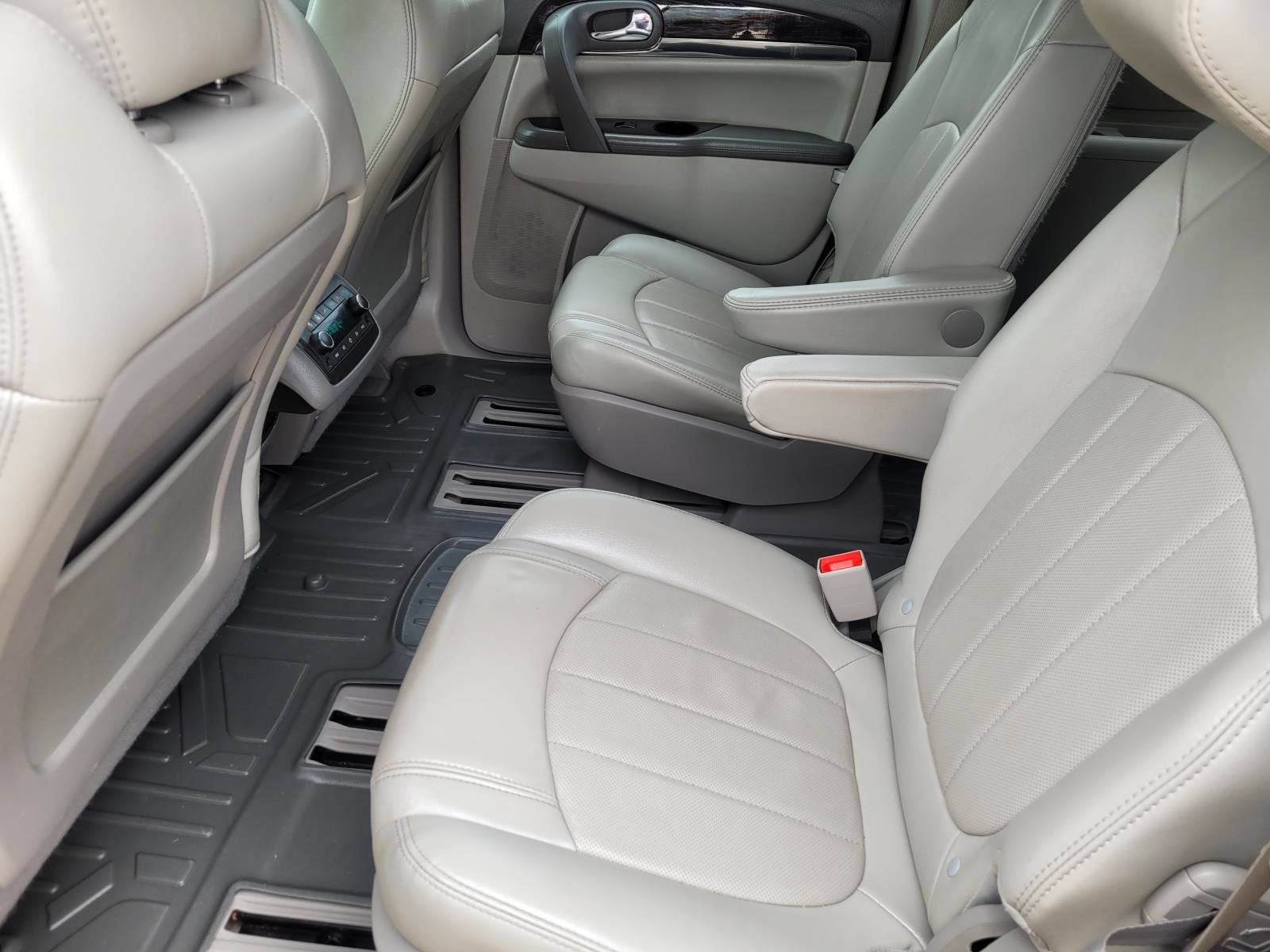Used 2017 Buick Enclave Leather w/ Trailering Package FWD image 19