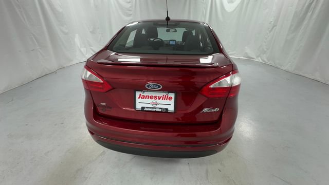 Used 2017 Ford Fiesta SE w/ Equipment Group 201A FWD image 4