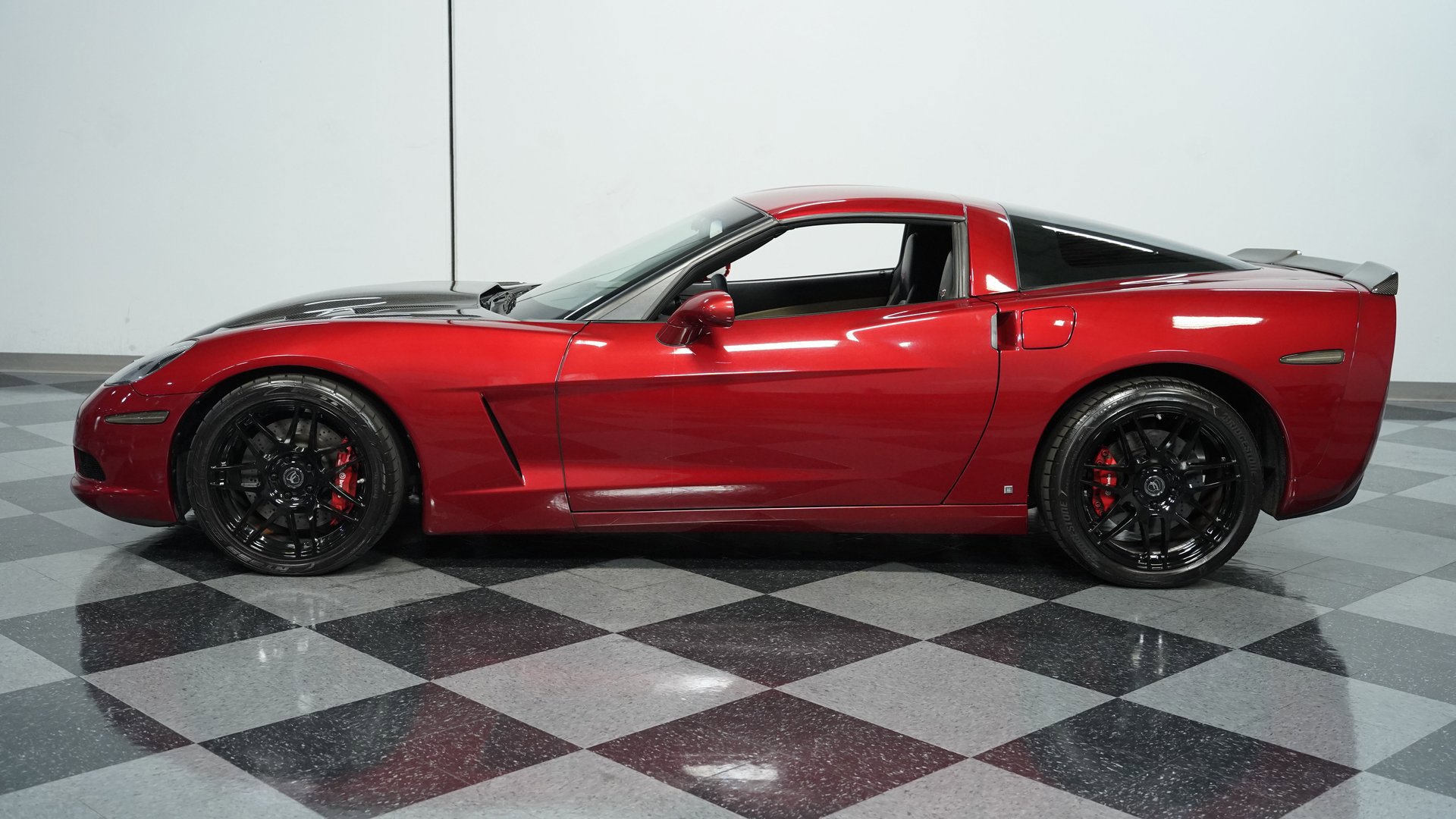 Used 2008 Chevrolet Corvette Coupe w/ Preferred Equipment Group image 2