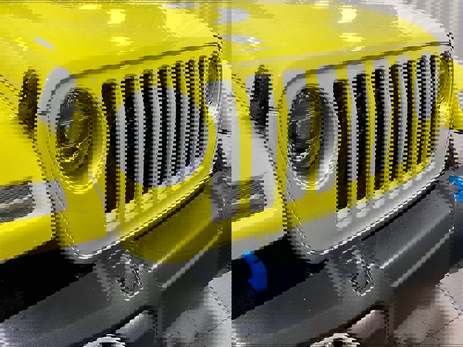 Used 2022 Jeep Wrangler Unlimited Sahara w/ Cold Weather Group AWD/4WD image 31