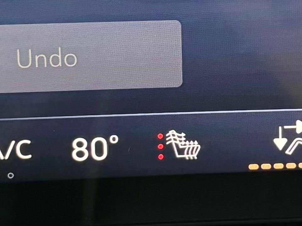 New 2026 Buick Enclave Sport Touring w/ Power Package image 6