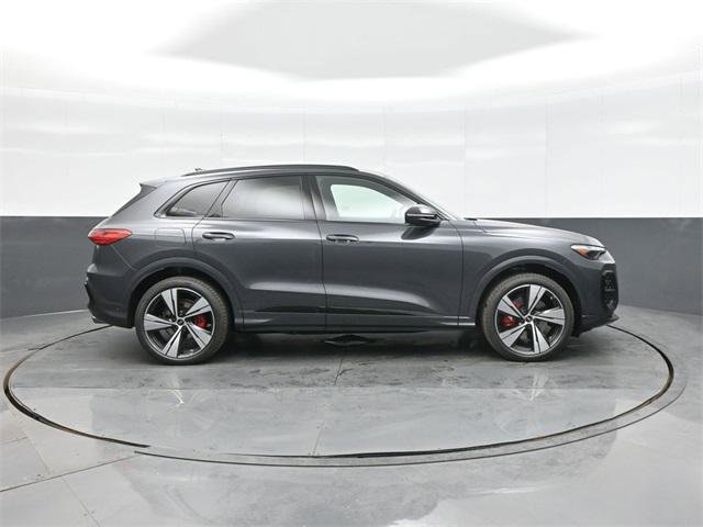 New 2025 Audi SQ5 Prestige image 8