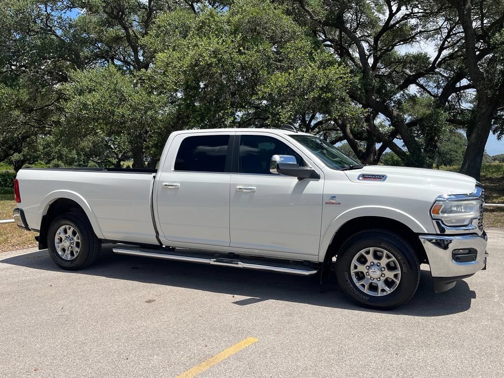 Used 2019 RAM 3500 Laramie RWD image 3