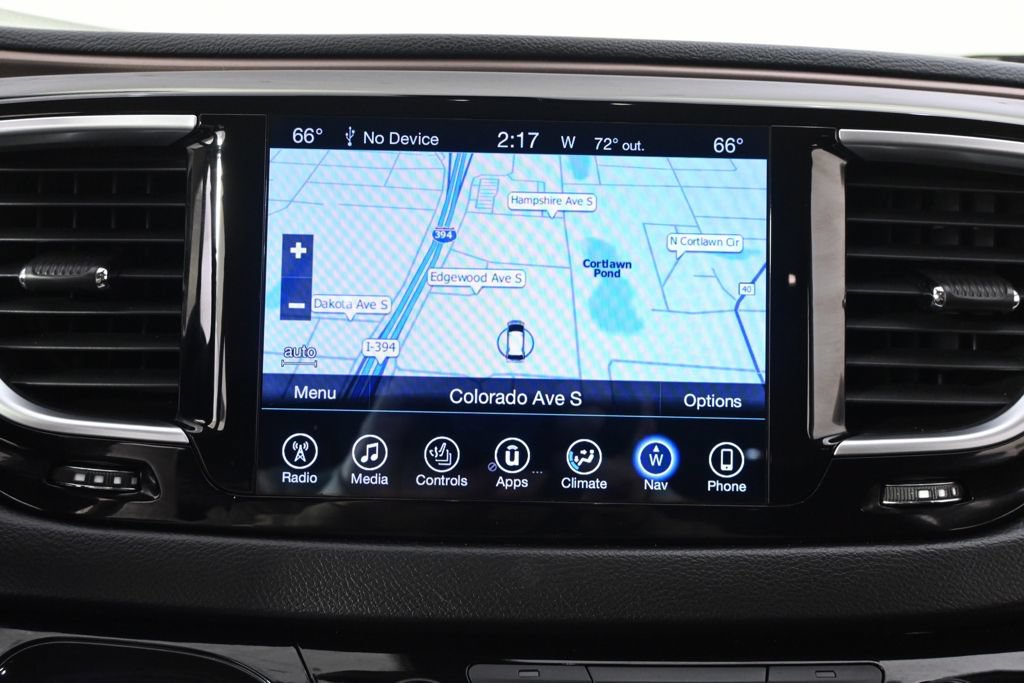 Used 2017 Chrysler Pacifica Touring-L Plus FWD image 30