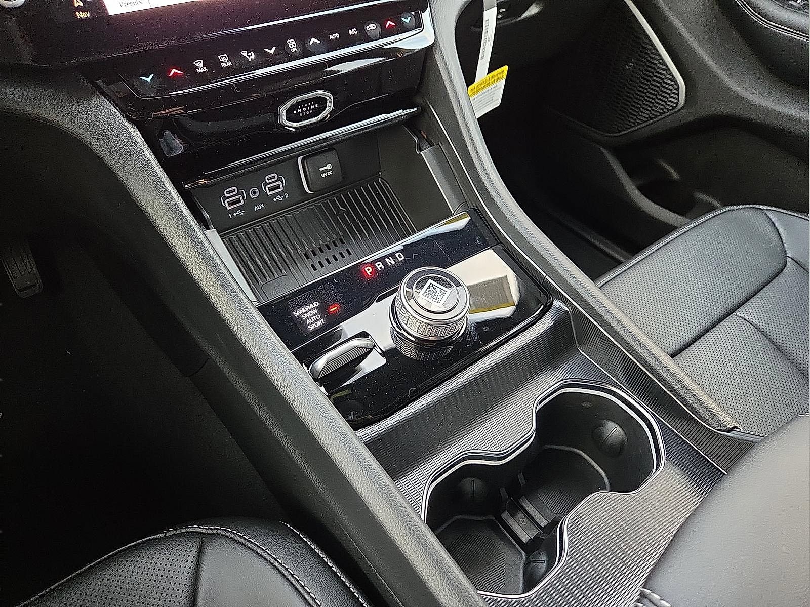 New 2026 Jeep Grand Cherokee Limited w/ Luxury Tech Group II image 25