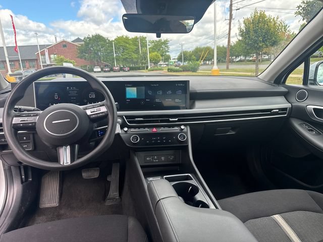 Used 2025 Hyundai Sonata SEL FWD image 15