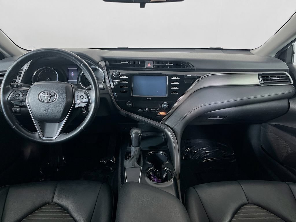 Used 2020 Toyota Camry SE FWD image 12