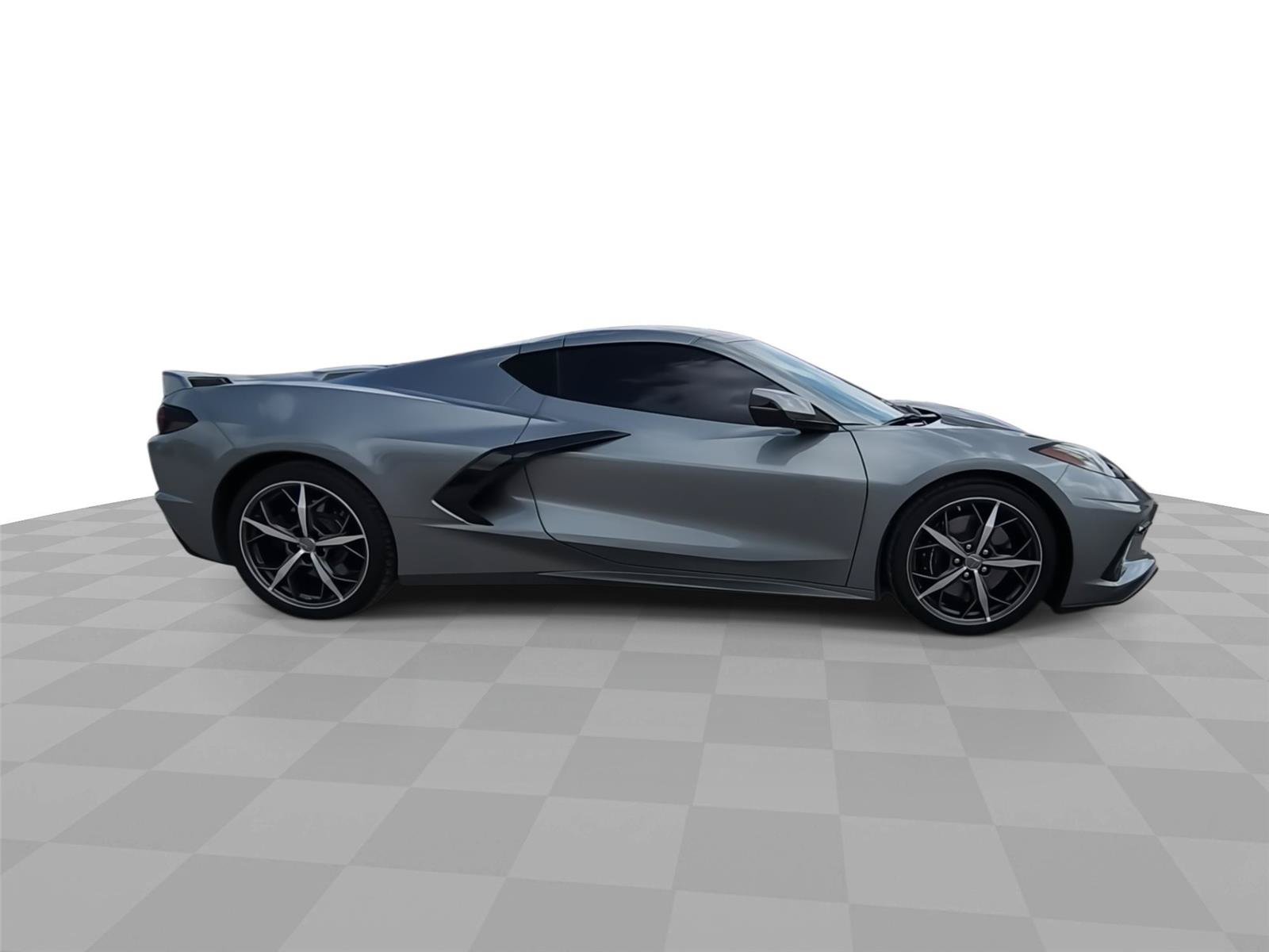 Used 2022 Chevrolet Corvette Stingray Preferred Cpe w/ Z51 Performance Package RWD image 9
