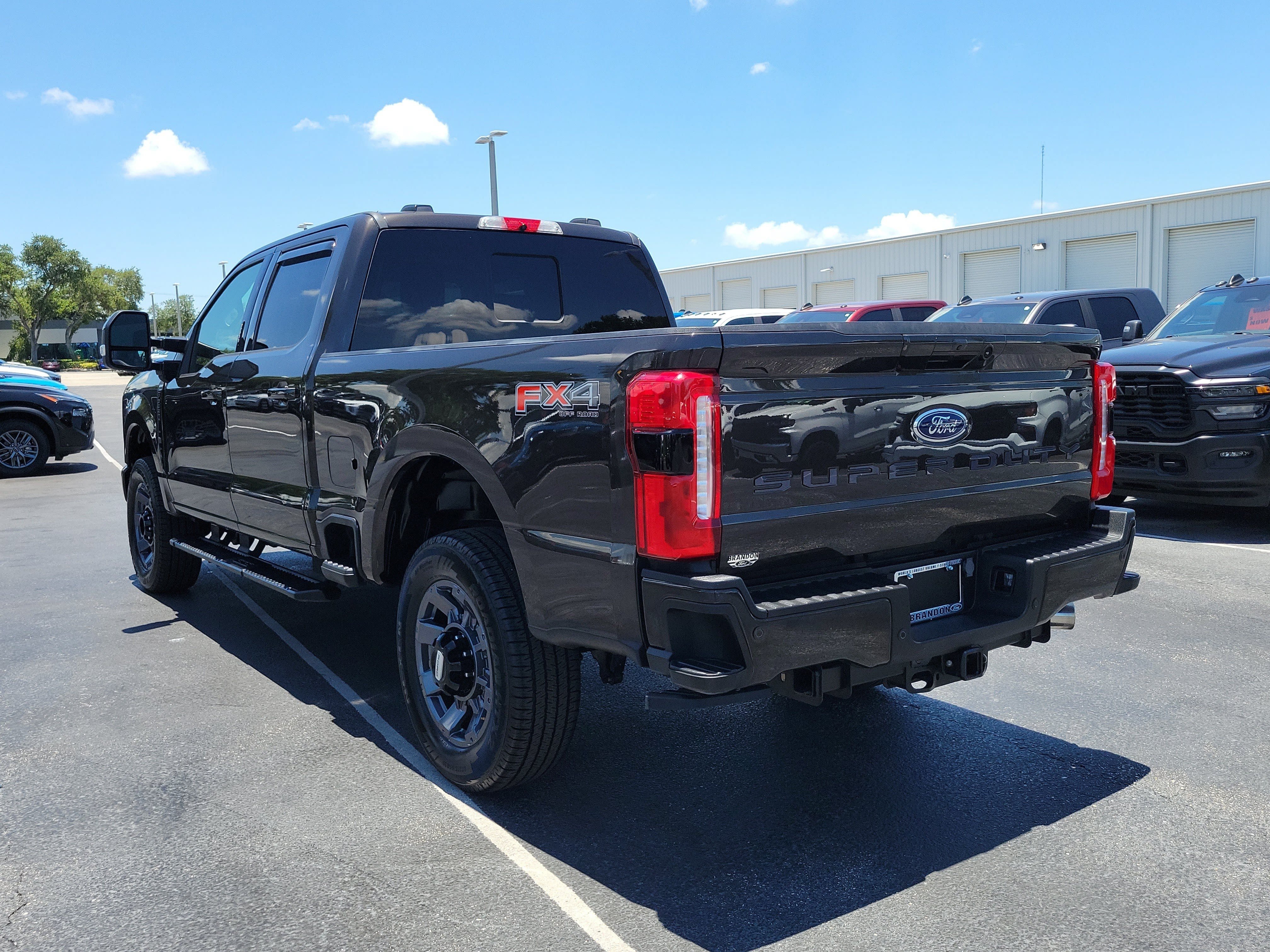 Used 2024 Ford F250 Lariat w/ Lariat Ultimate Package AWD/4WD image 7