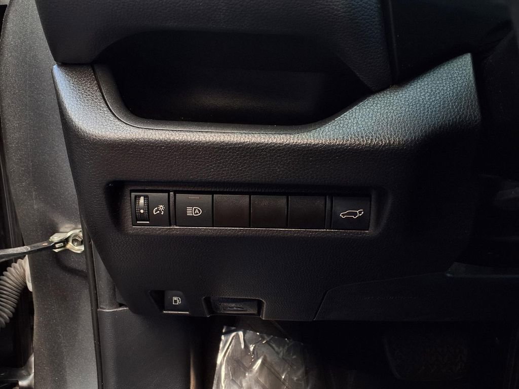 Certified 2021 Toyota RAV4 XLE w/ Convenience Package image 14