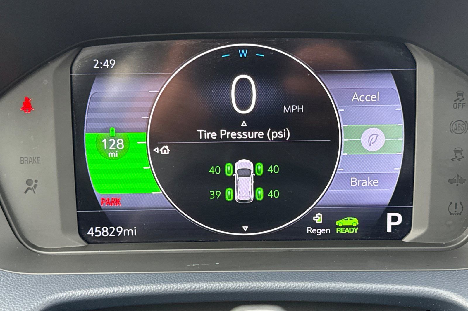 Used 2022 Chevrolet Bolt EUV Premier w/ Super Cruise Package image 27