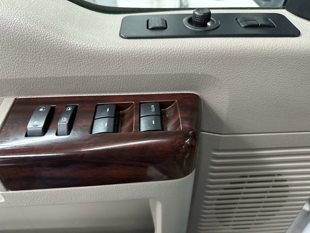 Used 2008 Ford F550 4x4 Crew Cab Super Duty image 21