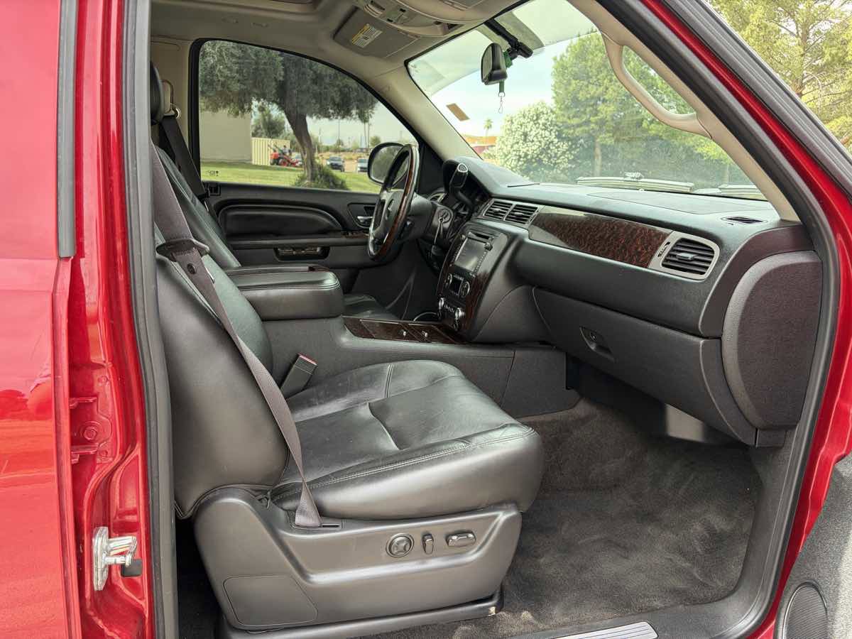 Used 2012 GMC Yukon Denali AWD/4WD image 20
