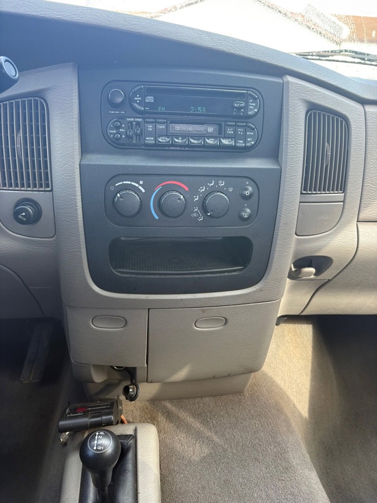 Used 2004 Dodge Ram 1500 Truck SLT w/ Quad Cab Value Group image 14