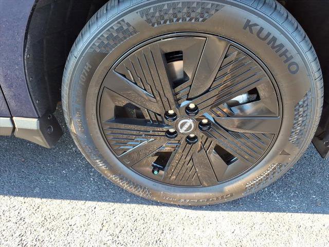 Certified 2025 Nissan Murano SV w/ Cargo Package image 3