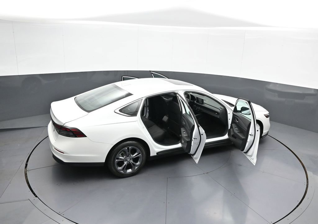 Used 2023 Honda Accord EX image 45