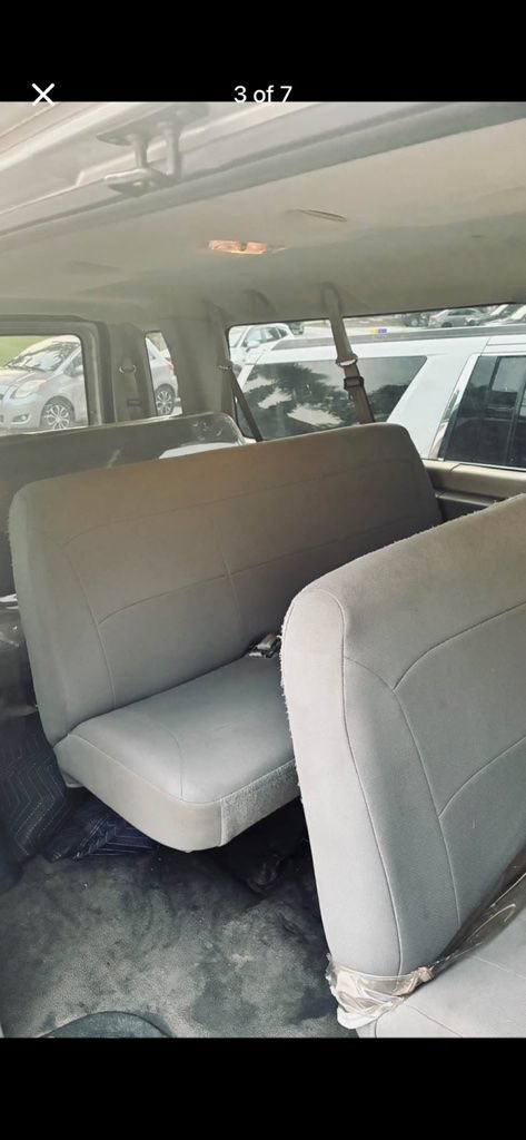 Used 2006 Ford E-350 and Econoline 350 XLT RWD image 9