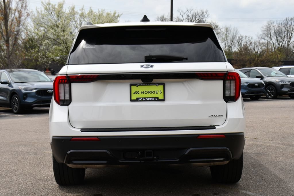 Used 2025 Ford Explorer ST-Line w/ ST-Line Street Pack AWD/4WD image 5