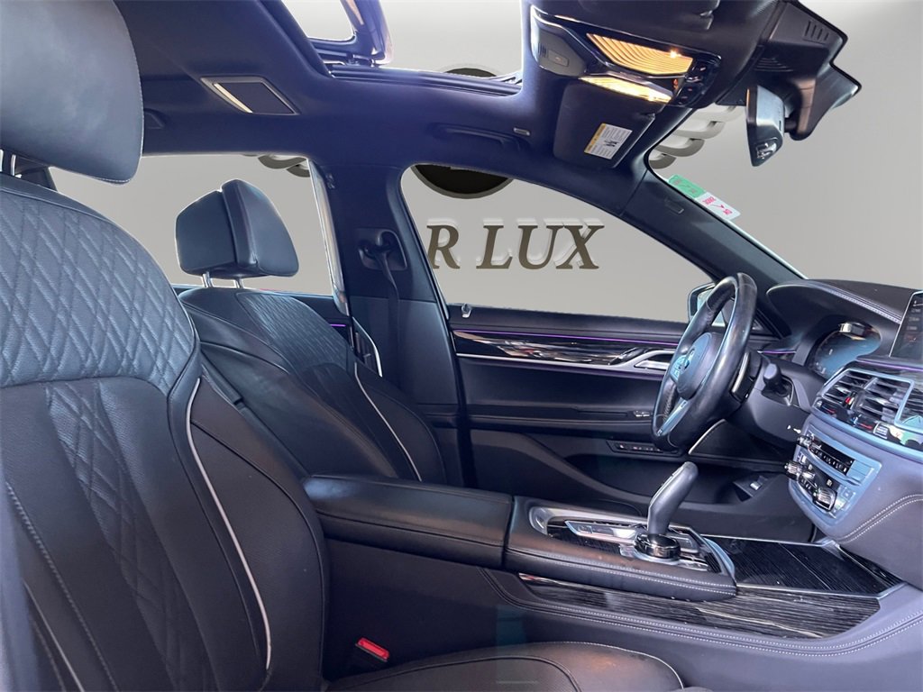 Used 2021 BMW 750i xDrive w/ Executive Package image 14